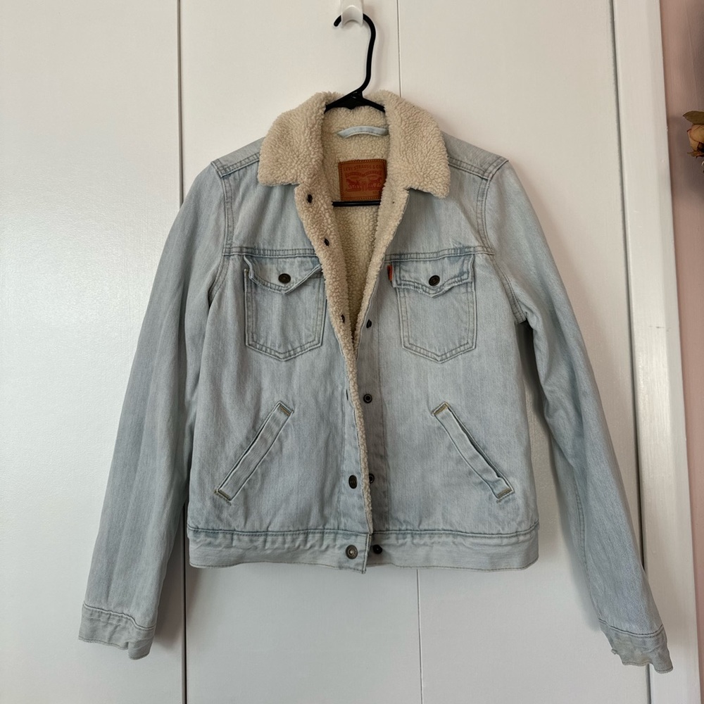 Levi’s Sherpa Trucker Jacket Lightwash
